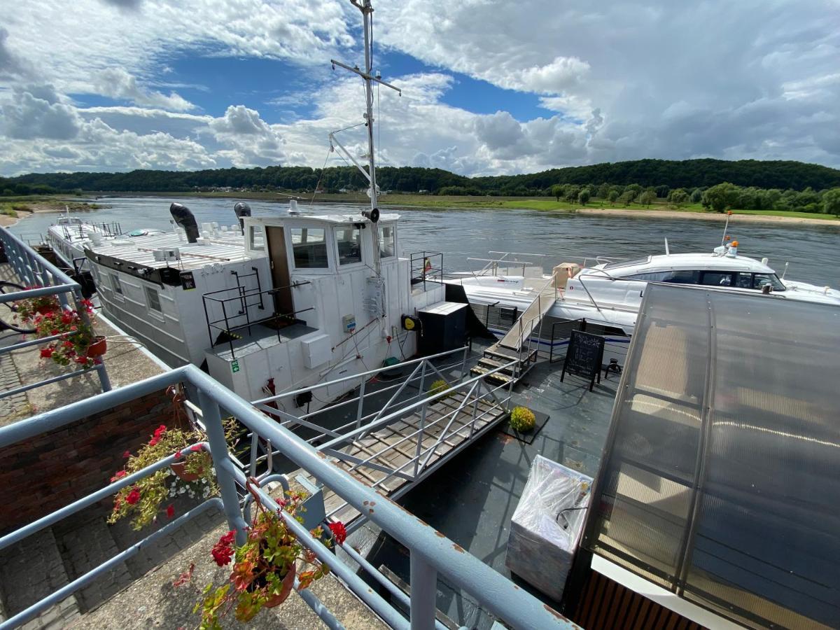 Modernus Kambarys Barzoje Ant Nemuno Otel Kaunas Dış mekan fotoğraf
